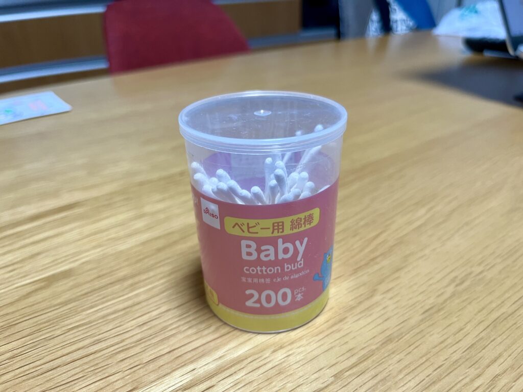 赤ちゃん用のやわらかい綿棒の写真。